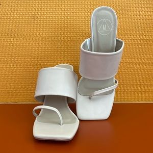 Women’s heeled open toe sandal